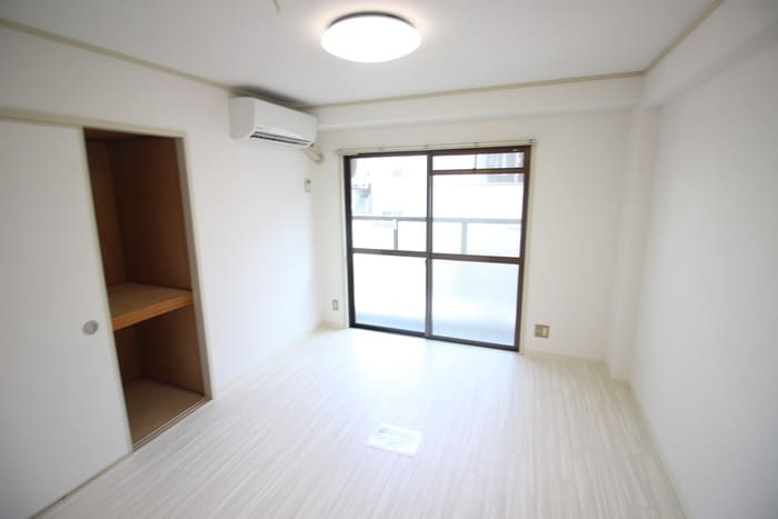 居室 クレスティ曽根