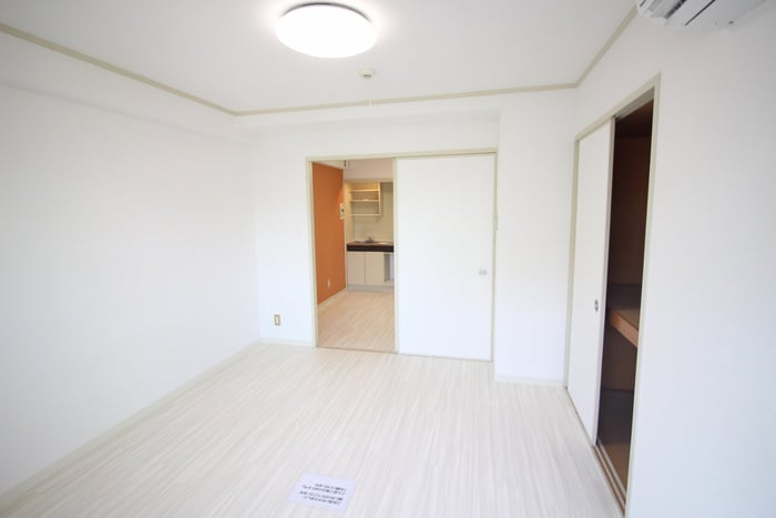 居室 クレスティ曽根