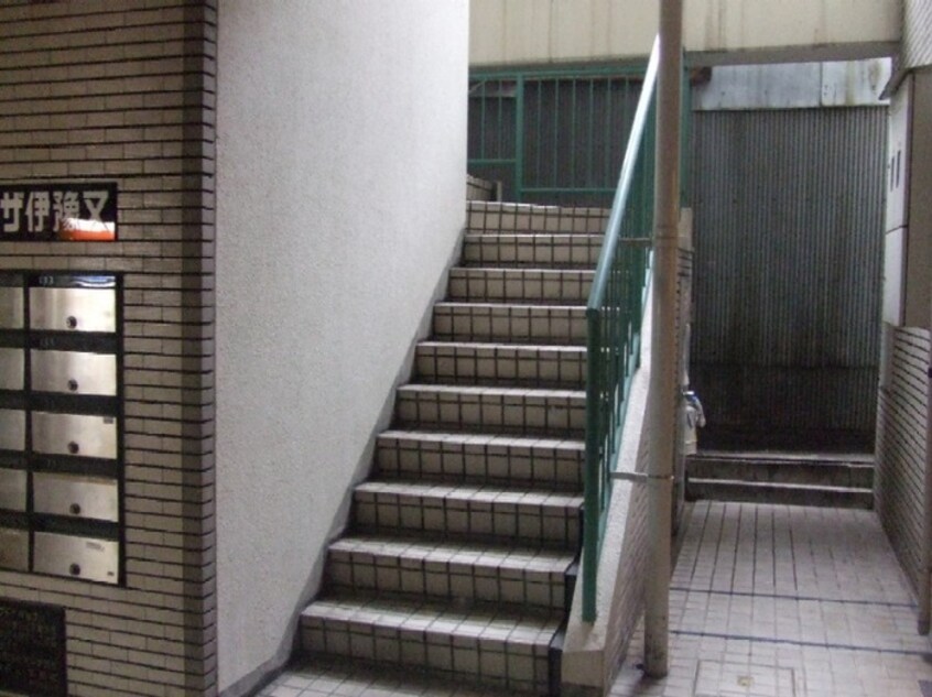 エントランス部分 サンプラザ伊豫又