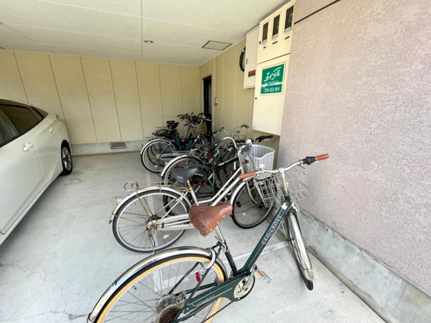 駐輪場 ホ－リ－魚崎