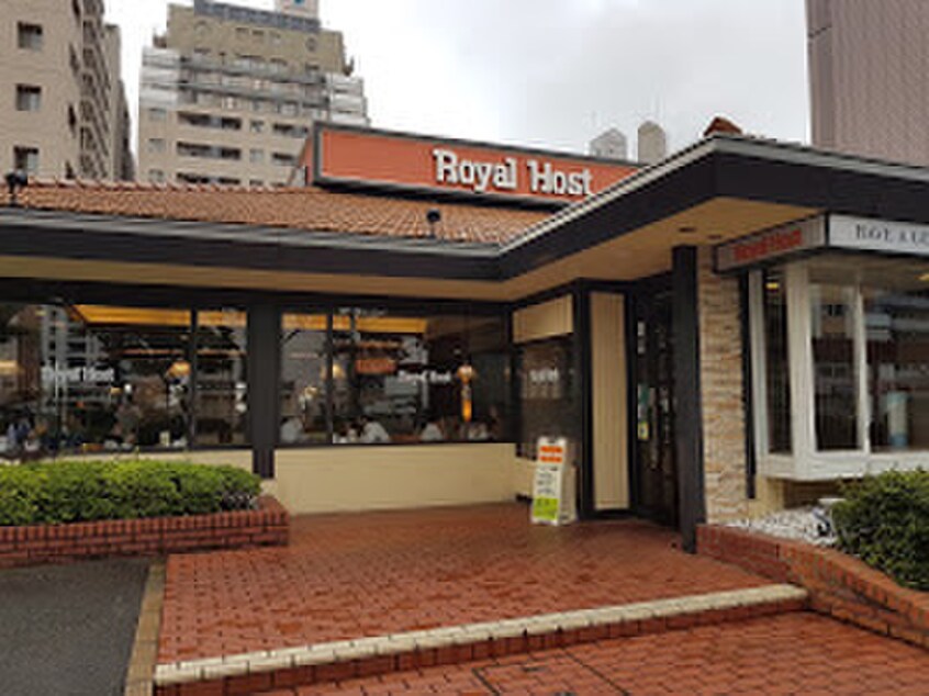 Ｒｏｙａｌホスト湊川店(その他飲食（ファミレスなど）)まで150m パールハイツⅠ