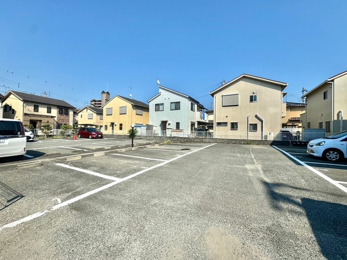駐車場 シャルマンイワイ
