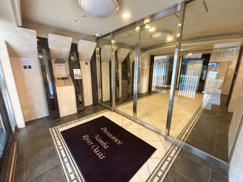 エントランス部分 ﾌﾟﾚｻﾝｽ難波ﾘﾊﾞ-ｵｱｼｽ(1104)