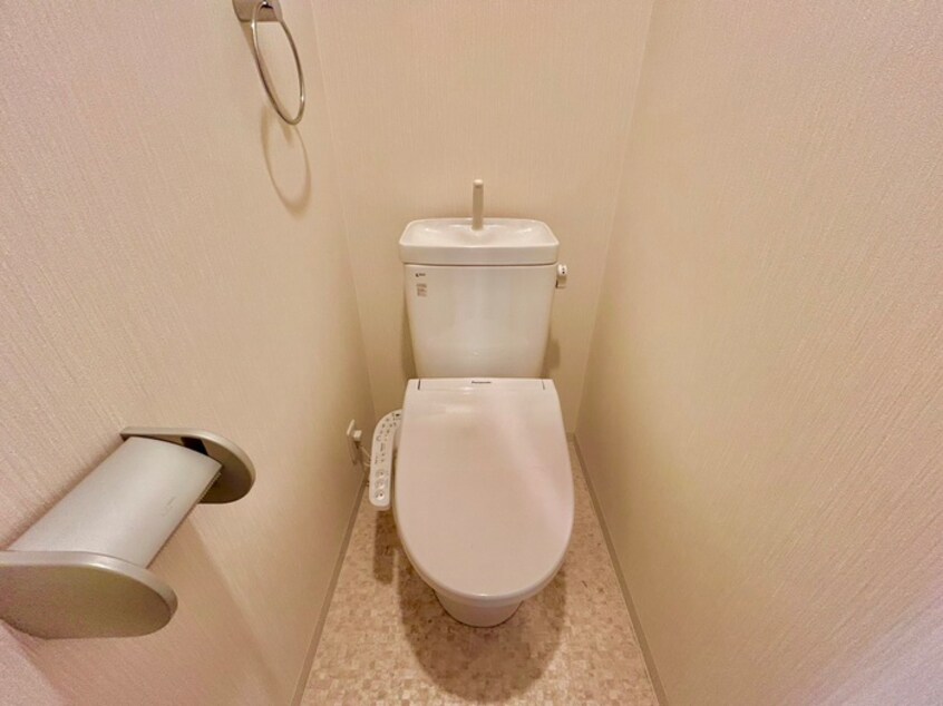 トイレ ﾌﾟﾚｻﾝｽ難波ﾘﾊﾞ-ｵｱｼｽ(1104)