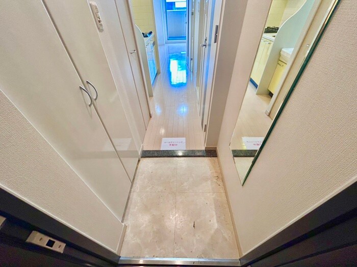 玄関 ﾌﾟﾚｻﾝｽ難波ﾘﾊﾞ-ｵｱｼｽ(1104)