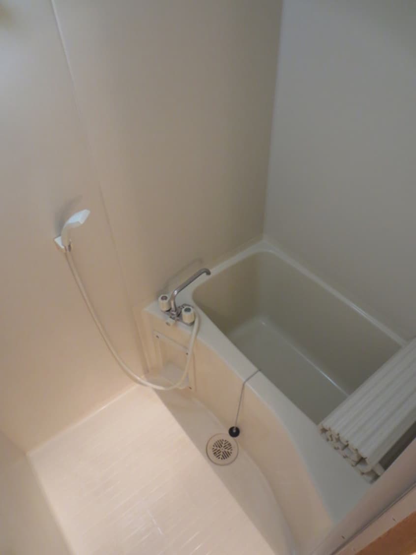 バス／シャワールーム等 エレーヌ十三