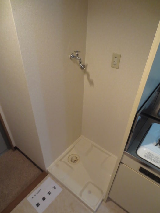 洗濯機置場 エレーヌ十三