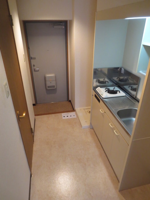 廊下 エレーヌ十三