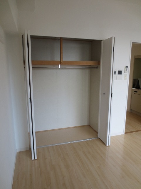 収納 ル－ヴェンブルン豊津