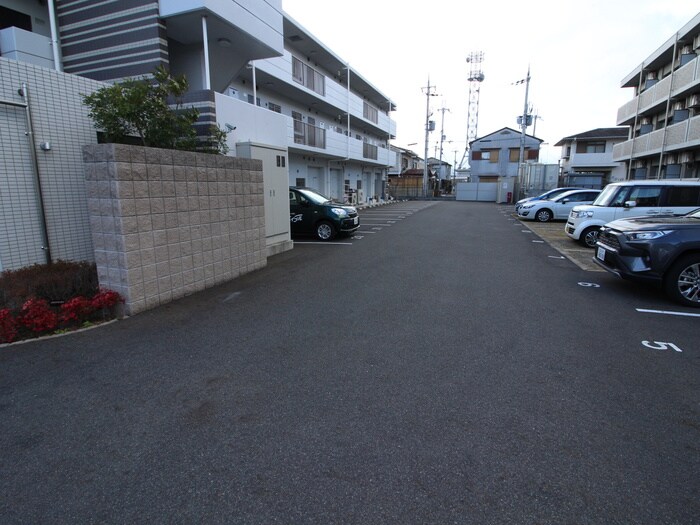 駐車場 メゾン中沢