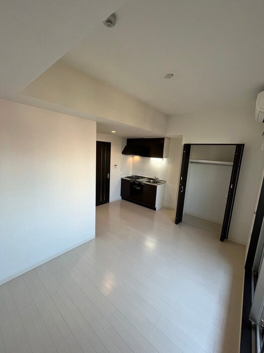 居室 CREA放出西