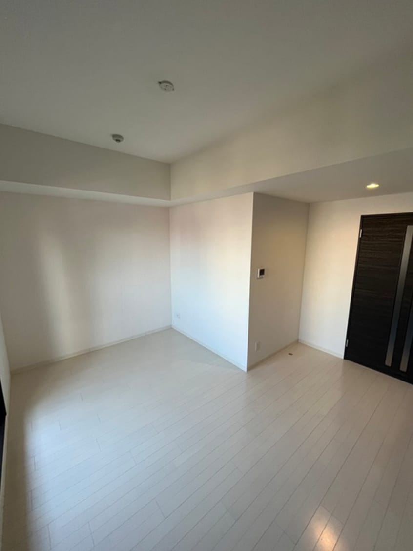 居室 CREA放出西