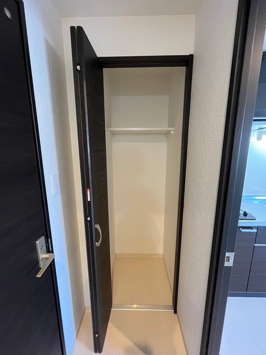 収納 CREA放出西