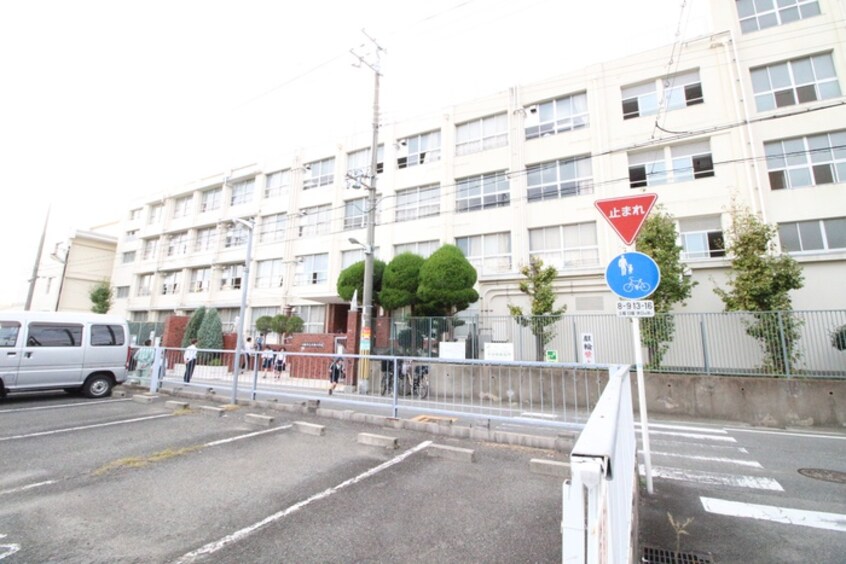 大阪市立大領小学校(小学校)まで400m みずほマンション