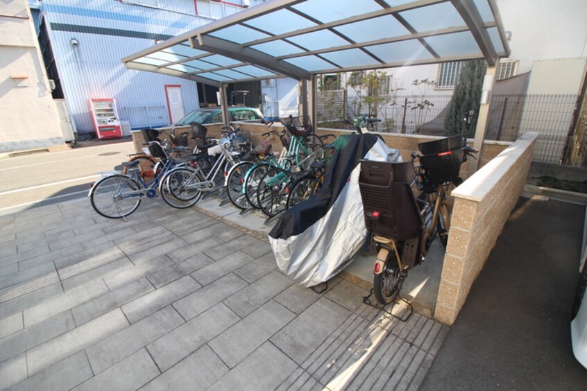 駐輪場 カーサ　堺　南花田　D-room