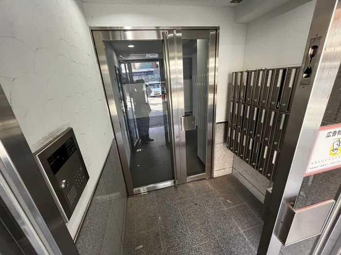 エントランス部分 ＲＥＧＡＬ　ＣＯＵＲＴ塚口