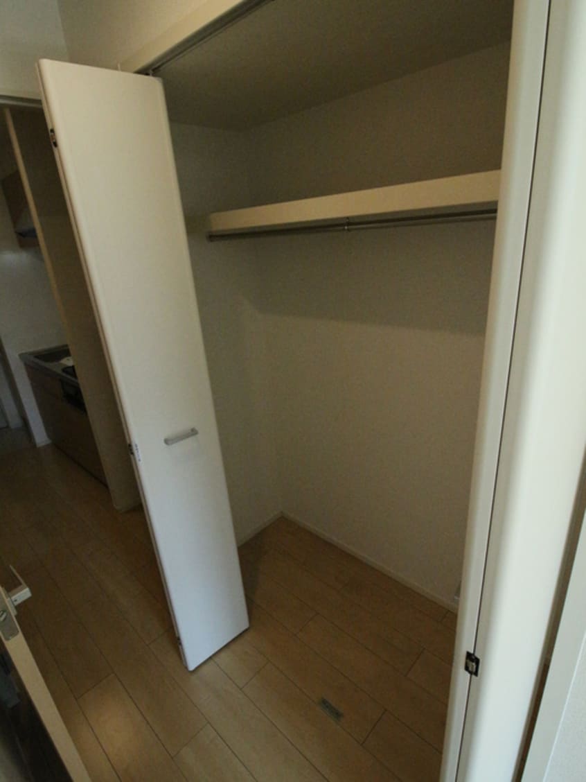 収納 オエステ・コンドミニオ