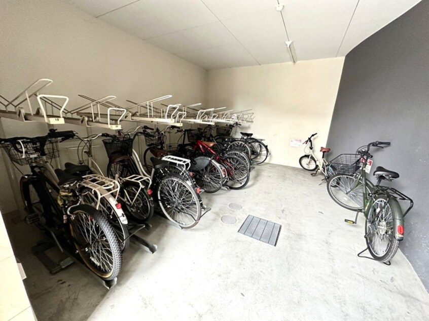 駐輪場 ＣＡＳＳＩＡ十三