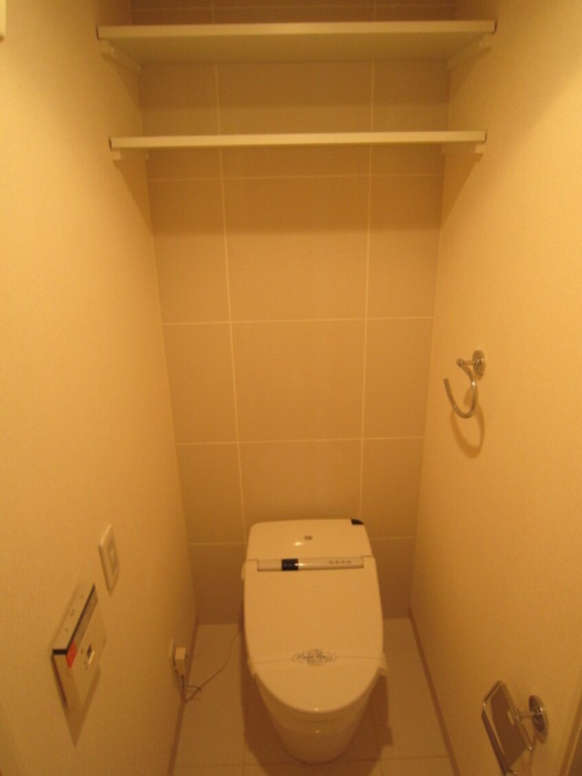 トイレ ＩＬ　ＲＯＳＳＯ堀川六角