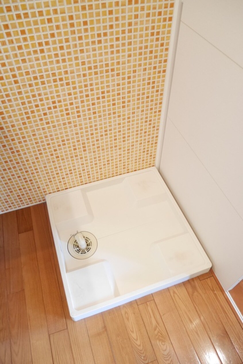 洗濯機置場 ＩＬ　ＲＯＳＳＯ堀川六角