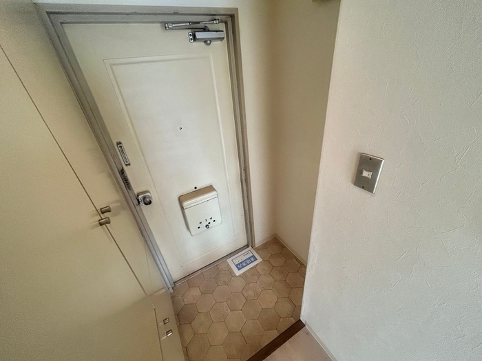 玄関 アミルⅢ番館