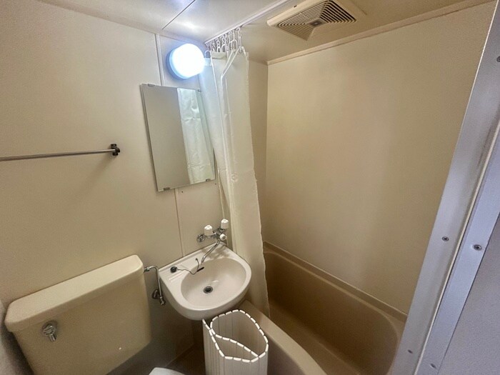 バス／シャワールーム等 アミルⅢ番館