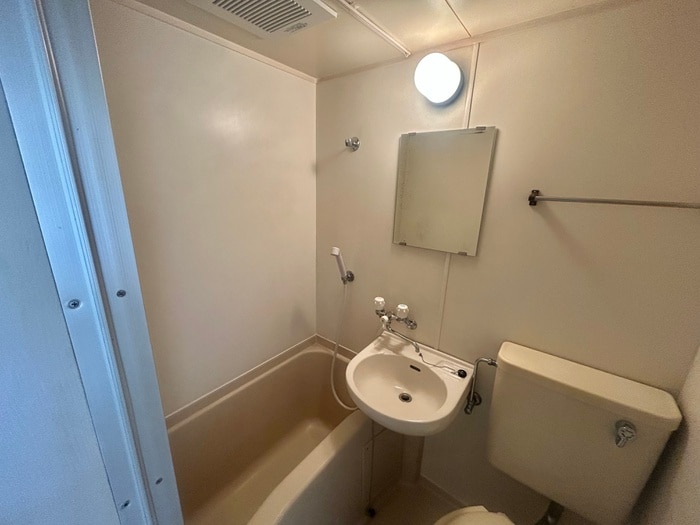 バス／シャワールーム等 アミルⅢ番館