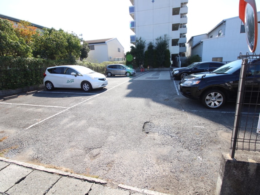 駐車場 コンフォ－ルＦｕｍｉ