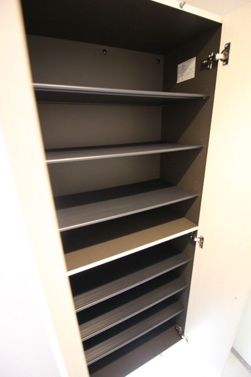 靴箱 ヴォワラクテ　ノース