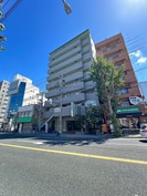 ﾛｲﾔﾙｸｲｰﾝｽﾞﾊﾟｰｸ吹田片山町の外観