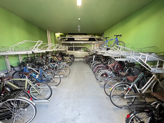 駐輪場 ﾛｲﾔﾙｸｲｰﾝｽﾞﾊﾟｰｸ吹田片山町