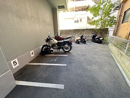 バイク置き場