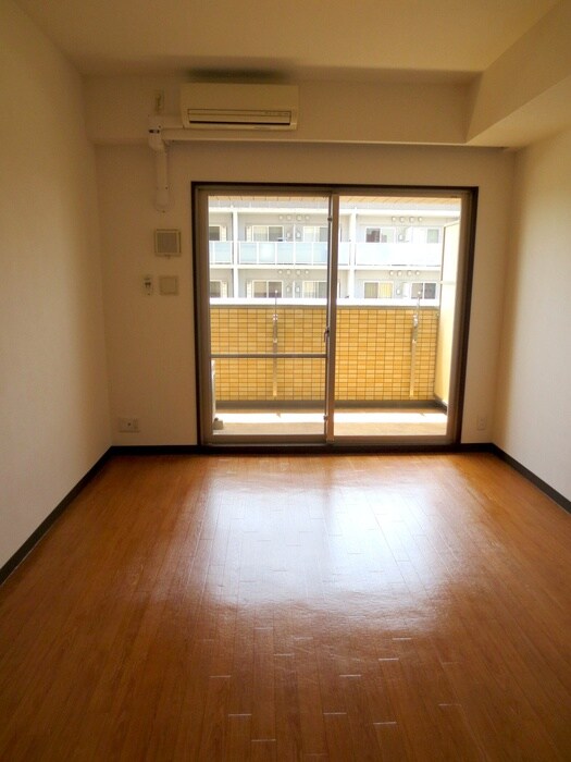 居室 アーバネックス西長堀