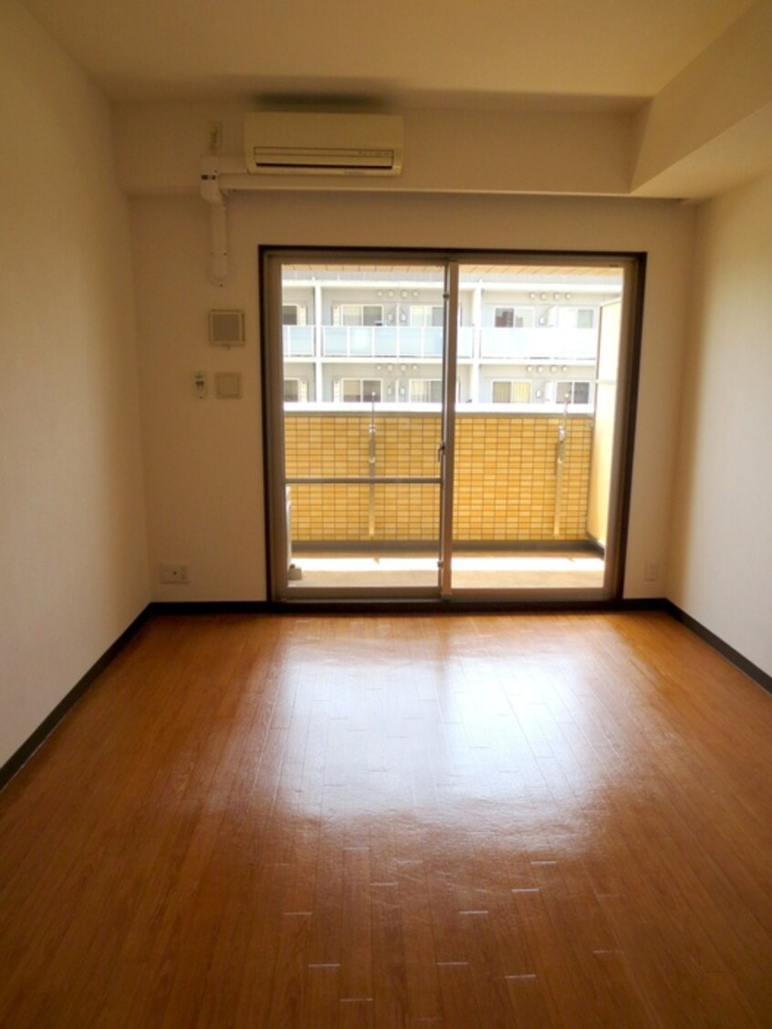 居室 アーバネックス西長堀