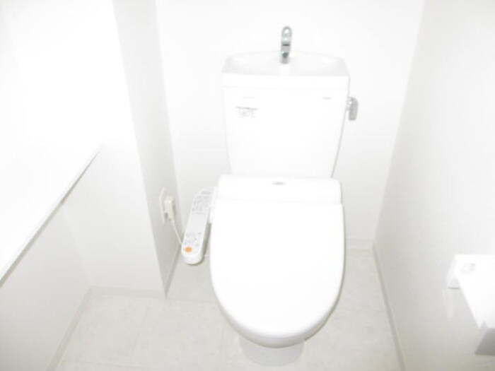 トイレ ｴﾚｶﾞﾝﾄﾚｼﾞﾃﾞﾝｽ