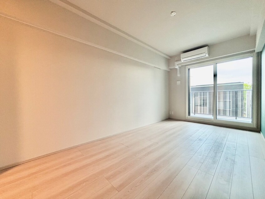 居室 THE MUSIC COURT
