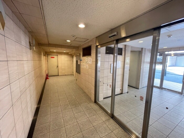 エントランス部分 ﾊﾟﾙｼｵ三宮ﾌﾗﾜｰﾛｰﾄﾞ（501）