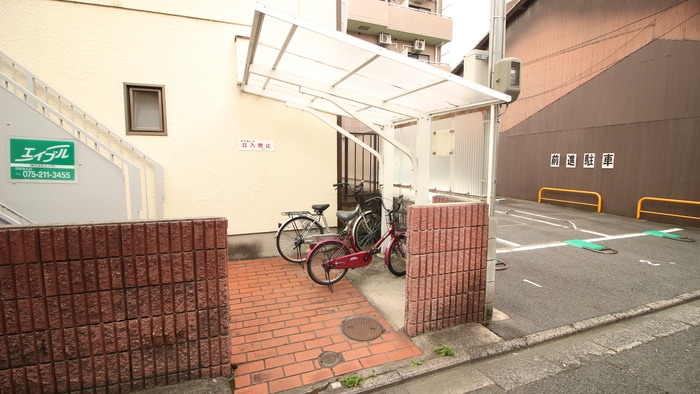 駐輪場 堀川ハイツ