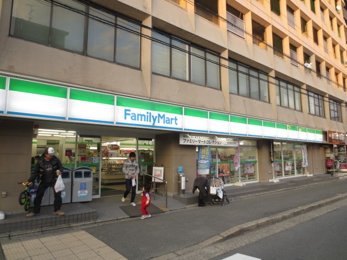ファミリーマート丸太町猪熊店(コンビニ)まで100m 堀川ハイツ