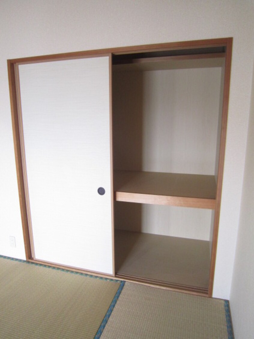 収納 アステ－ル住道