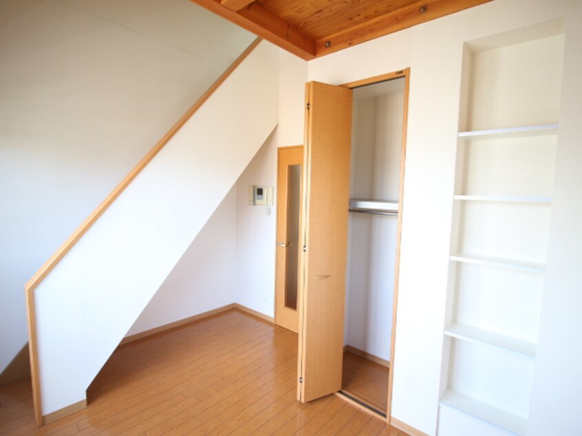 居室 Ｖｉｎｅ　Ｏａｋ　Ｃｈｉｅｎｏ