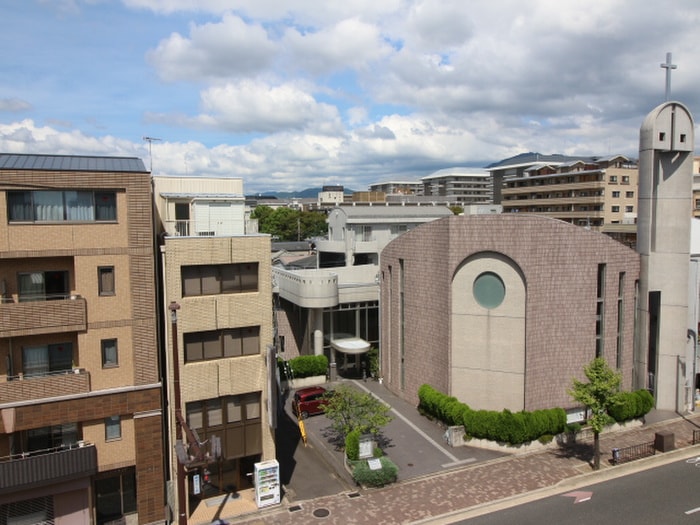 室内からの展望 Ｖｉｎｅ　Ｏａｋ　Ｃｈｉｅｎｏ