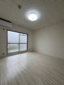 居室 サンヒルズ和泉