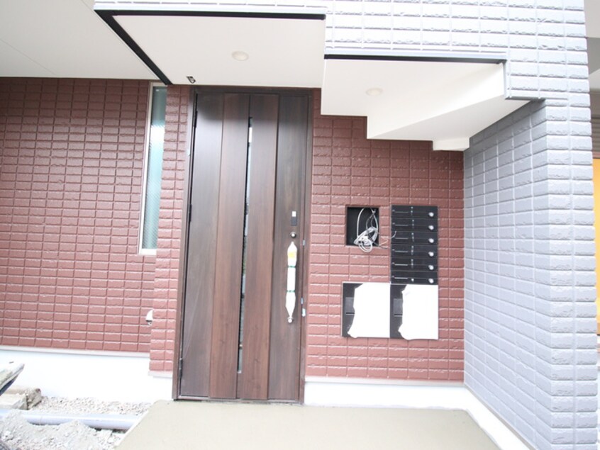 エントランス部分 EXSONIA湊川