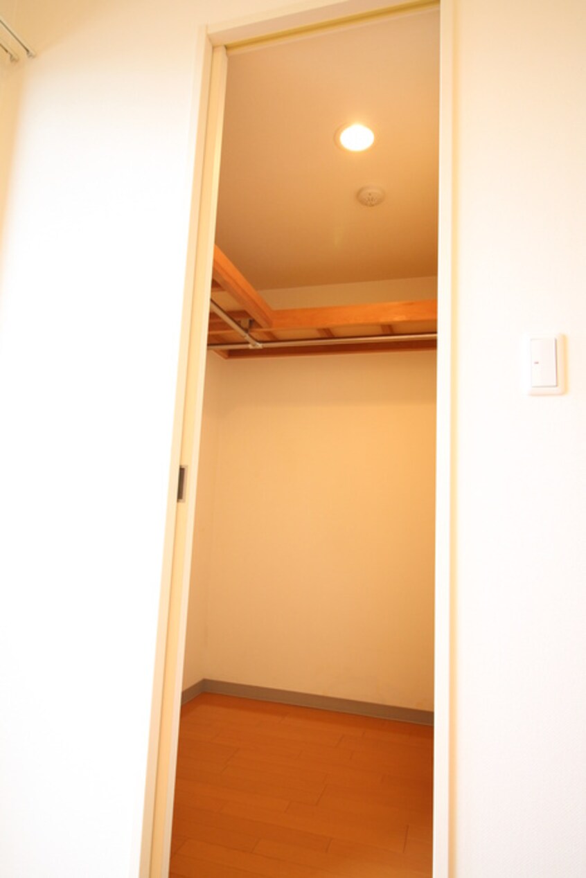 収納 ドゥーエ江坂Ⅰ