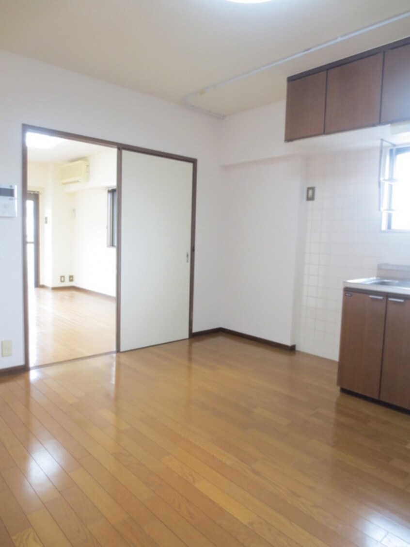 居室 オアシス岡本