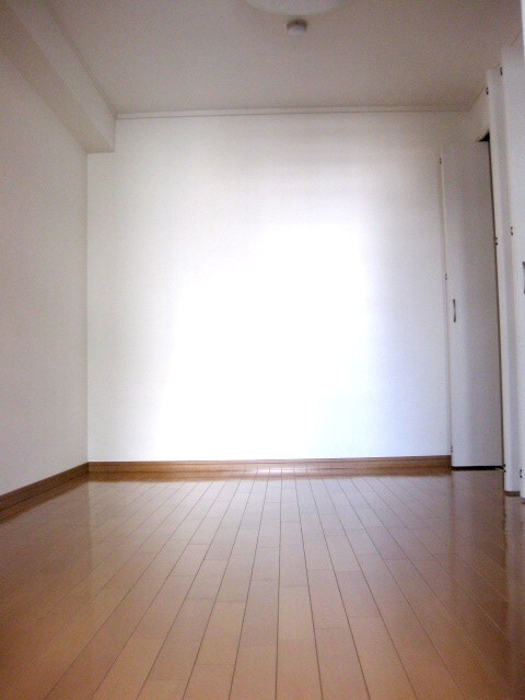 居室 ウエストリヴィエール