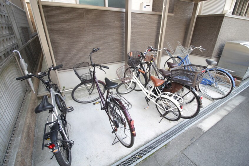 駐輪場 フジパレス淡路