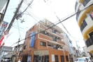 布施オレンジビルの外観