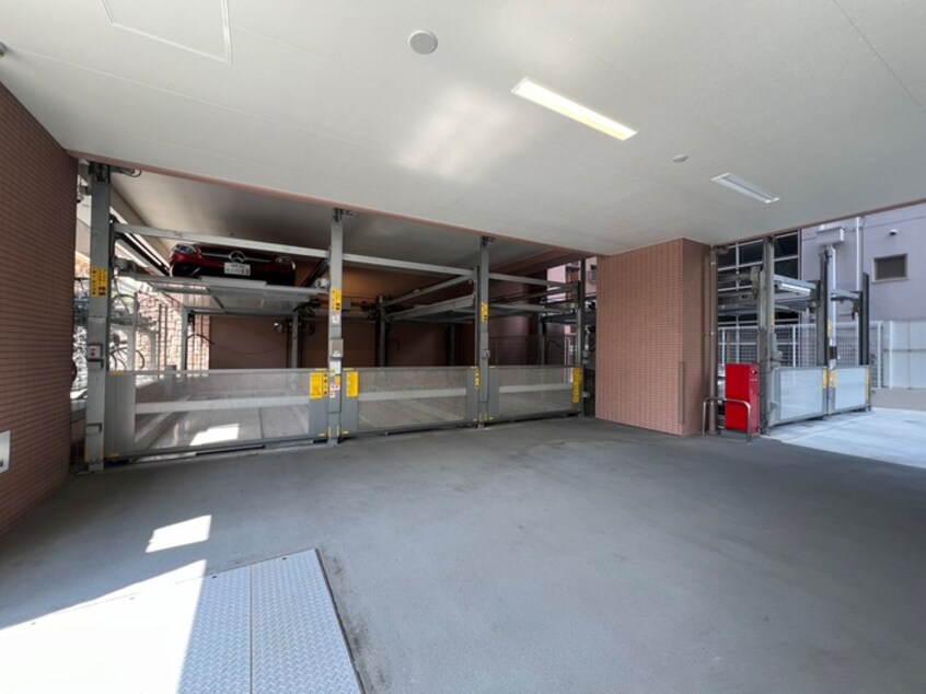 駐車場 プレジオ緑地公園